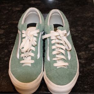 Vans vault